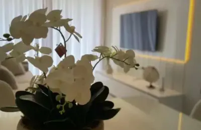 Apartamento mobiliado e decorado no centro de tramandaí