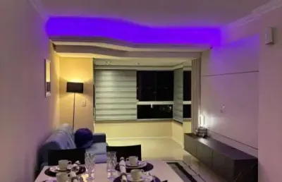 Apartamento mobiliado e decorado no centro de tramandaí