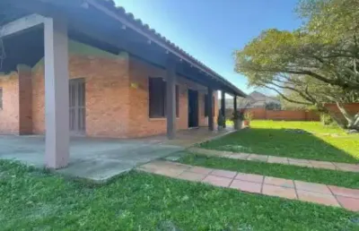 Casa com 2 terrenos próximo da plataforma de tramandaí