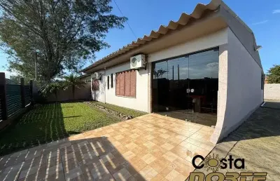 Casa com 2 terrenos próximo do mar em nova tramandaí