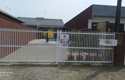 Ótima casa com piscina para locação pôr diária, no balneário mariluz/itapoá
