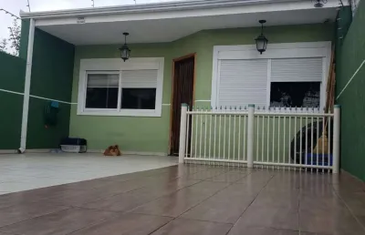 Casa com 2 quartos à venda no Iguaçu, Araucária 