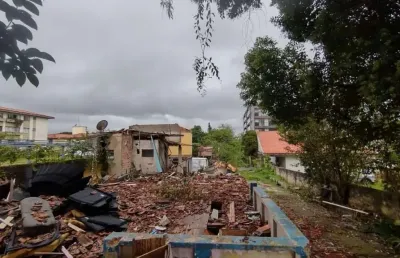 Terreno à venda na Rua Francisco Raitani, Capão Raso, Curitiba