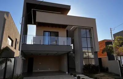 Sobrado à venda no jardins capri com 3 suítes e 4 vagas de garagem