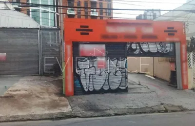 Excelente salão comercial na rua mais movimentada do tatuapé.