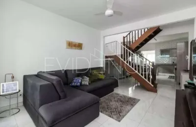 Casa à venda 162,50 m² com 4 quartos, e 4 vagas, próximo ao metrô tatuapé