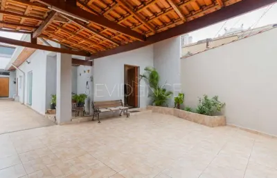 Casa térrea na mooca com churrasqueira - 180 m² - 4 vagas