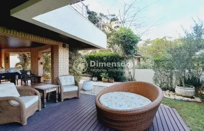 Casa alto padrão em jurerê in, 5 suítes, 4 vagas de garagem, suana, piscina...