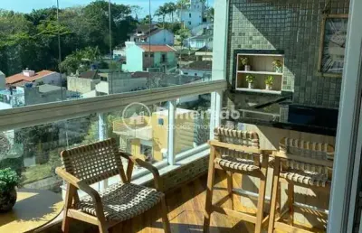 Apartamento alto padrão com vista para o mar na agronômica