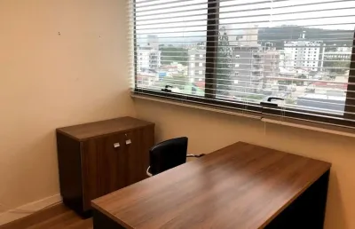 Sala comercial com 3 salas para alugar na Rua Santa Luzia, Trindade, Florianópolis