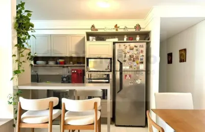 Apartamento com 2 suítes e vista mar em condomínio de alto padrão na beira-mar