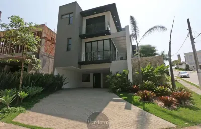 Casa nova com 4 suites e piscina no mosaico da serra