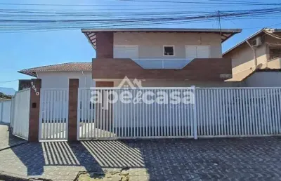 Casa em condomínio fechado com 2 quartos para alugar no Ribeirópolis, Praia Grande 