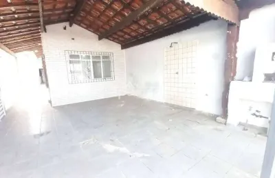 Casa com 3 quartos para alugar na Vila Mirim, Praia Grande 