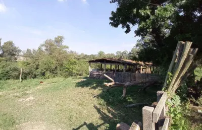 Sitio à venda no bairro buru em salto/sp. esse imóvel possui: casa sede com: 2 dormitórios sala cozinha banheiro