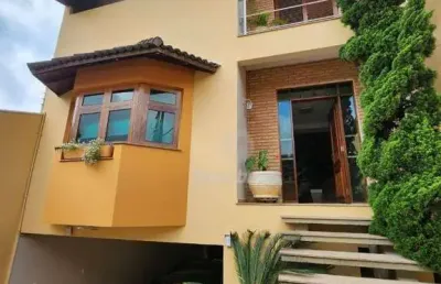 Casa com 3 quartos à venda na Rua Maria Pelegrini Peperáio, 120, Jardim Pilar, Mauá
