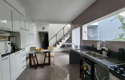 Sobrado com 2 dormitórios à venda, 180 m² por r$ 820.000,00 - jardim guapituba - mauá/sp