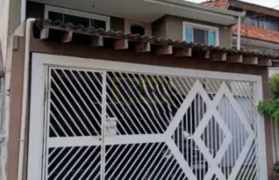 Espaçoso sobrado triplex com 4 dormitórios  no alto tarumã, pinhais!