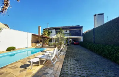 Sobrado à venda com 252m² no bairro pineville - pinhais / pr