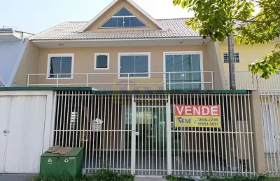 Oportunidade única! sobrado espaçoso próximo ao centro de são josé dos pinhais!
