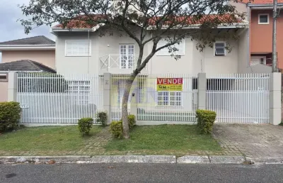 Casa espaçosa com amplo terreno no pineville, pinhais/pr