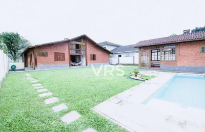 Casa com 4 dormitórios à venda, 232 m² por r$ 2.200.000,00 - carlos guinle - teresópolis/rj