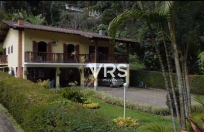 Casa com 4 dormitórios à venda, 219 m² por r$ 850.000,00 - albuquerque - teresópolis/rj