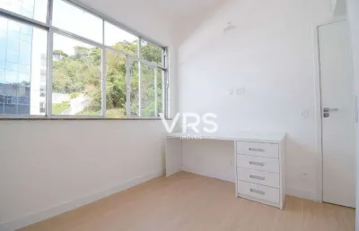 Apartamento com 2 dormitórios à venda, 49 m² por r$ 460.000,00 - várzea - teresópolis/rj