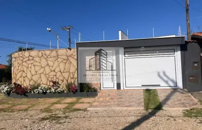 Imperdível oportunidade: casa na praia a venda em itanhaém-sp, com 3 quartos, 1 suíte, 1 sala, 3 banheiros, 3 vagas de garagem e piscina.