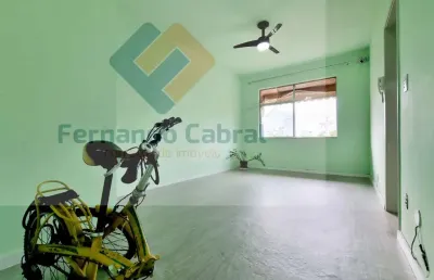 Apartamento à venda no pé pequeno em niterói-rj: 1 quarto, 1 sala, 1 banheiro, 1 vaga de garagem, 47,00 m² de área. venha se encantar!