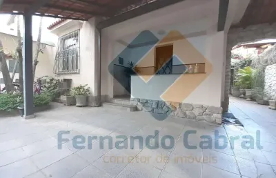 Casa com 7 quartos à venda no Santa Rosa, Niterói 