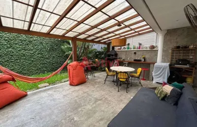 Casa tríplex com 4 quartos a venda no condomínio jardins de monet