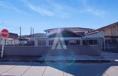 Casa residencial com 3 quartos  para alugar, 100.00 m2 por r$2450.00  - aventureiro - joinville/sc