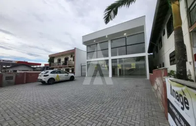 Loja para alugar, 196.42 m2 por r$5500.00  - fatima - joinville/sc