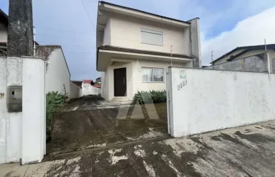Casa residencial com 3 quartos  para alugar, 184.30 m2 por r$4000.00  - gloria - joinville/sc
