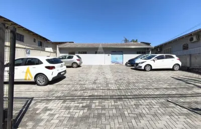 Sala para alugar, 51.00 m2 por r$1800.00  - iririu - joinville/sc