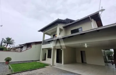 Casa residencial com 5 quartos  para alugar, 256.00 m2 por r$4800.00  - costa e silva - joinville/sc