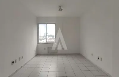 Sala para alugar, 47.44 m2 por r$900.00  - centro - joinville/sc