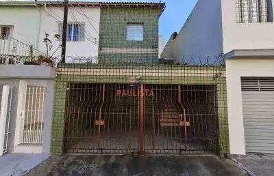 Sobrado para locação com 3 dormitórios , 2 vagas de garagem, há 700 metros da estação santa cruz do