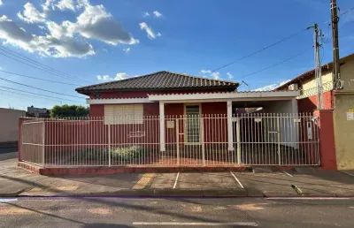 Casa com 3 dormitórios para alugar, 77 m² por r$ 1.337,00/mês - jardim alvorada - barretos/sp
