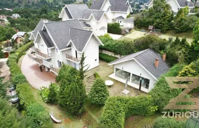 Linda casa com 6 dormitórios à venda, 313 m² por r$ 3.200.000 - jardim manancial - campos do jordão/sp