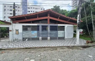 Casa padrão à venda na guilhermina - praia grande - sp: