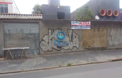 Casa para alugar na Avenida Washington Luís, Vila Mathias, Santos