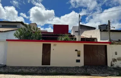Casa com 3 quartos à venda na Rua Jorge Melquisedeque, 27, Candeias, Vitória da Conquista