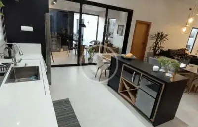 Casa alto padrão localizada no condominio rosa internacional codigo: 41884
