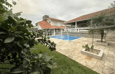 Casa com 4 quartos à venda na Rua Luiz Pasteur, 160, Trindade, Florianópolis