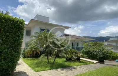 Casa em condomínio com excelente localização codigo: 55657