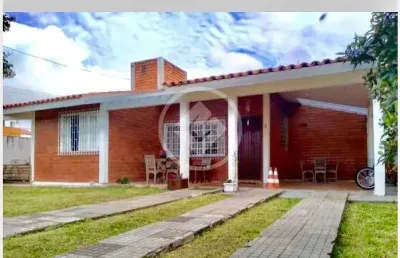 Casa a três quadras da praia de canasvieiras codigo: 70935