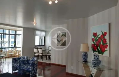 Excelente apartamento com 4 dormitórios na rua mais charmosa do centro de florianópolis codigo: 89252