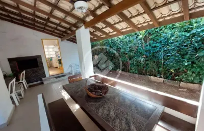Casa em condomínio fechado a uma quadra do mar. codigo: 90147